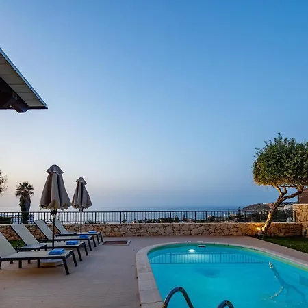 Вилла - Private Pools & Seaview - 500m From Ставроменос