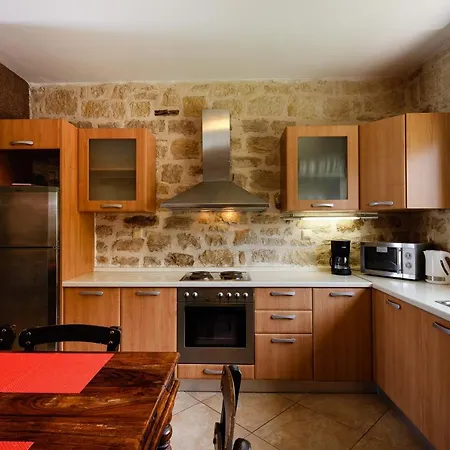 - Private Pools & Seaview - 500m From Вилла *